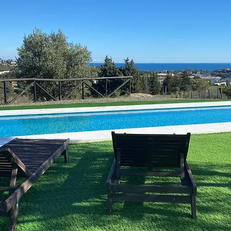 Montepadron / Casa de Férias Estepona