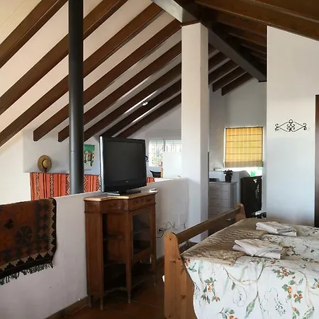 Casa de Férias Montepadron / *